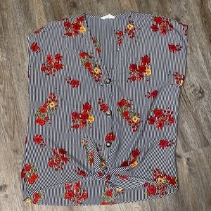 Short sleeve button down